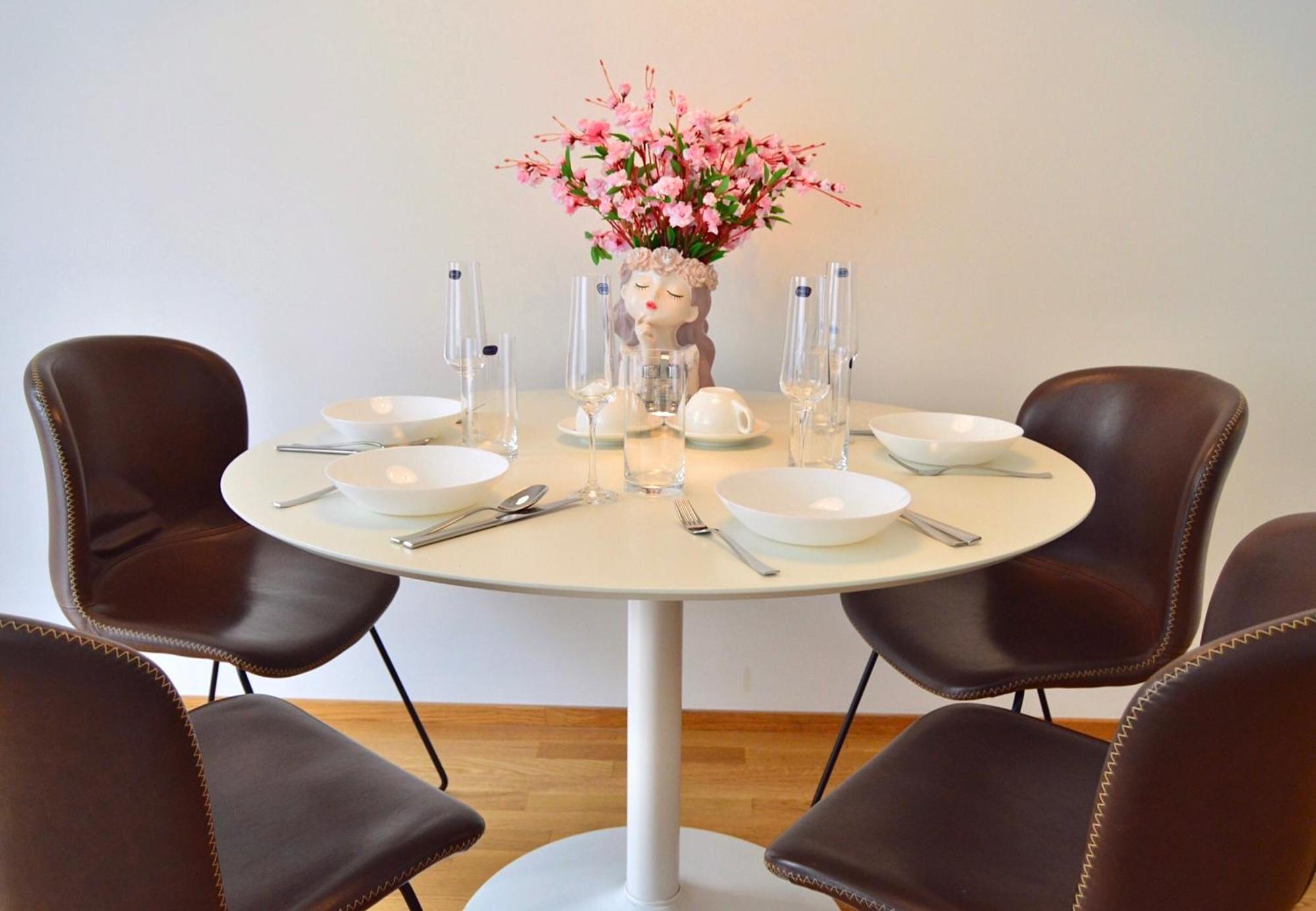 Appartement With Free Parking In *